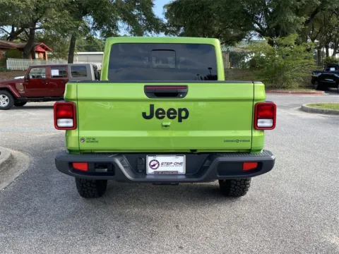 More photos of 2025 Jeep Gladiator Sport at Step One CDJR Fiat Crestview, FL