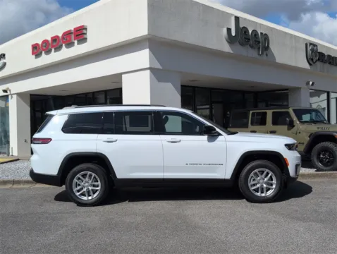 More photos of 2025 Jeep Grand Cherokee L Laredo at Step One CDJR Fiat Crestview, FL