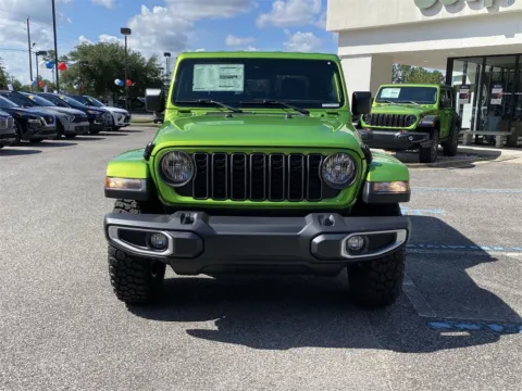 More photos of 2025 Jeep Gladiator Sport at Step One CDJR Fiat Crestview, FL