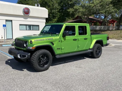 More photos of 2025 Jeep Gladiator Sport at Step One CDJR Fiat Crestview, FL
