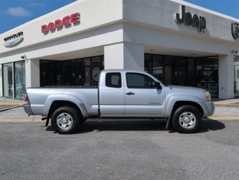 More photos of 2010 Toyota Tacoma PreRunner at Step One CDJR Fiat Crestview, FL