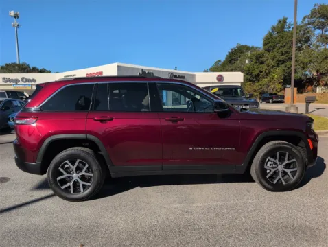 More photos of 2025 Jeep Grand Cherokee Limited at Step One CDJR Fiat Crestview, FL
