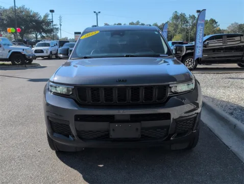 More photos of 2023 Jeep Grand Cherokee L Altitude at Step One CDJR Fiat Crestview, FL