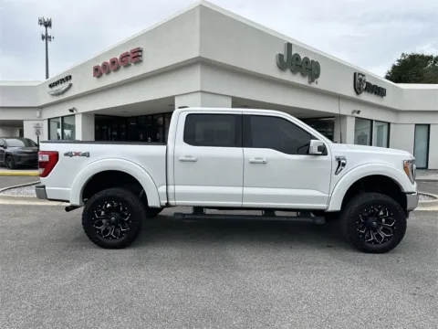 More photos of 2022 Ford F-150 Lariat at Step One CDJR Fiat Crestview, FL