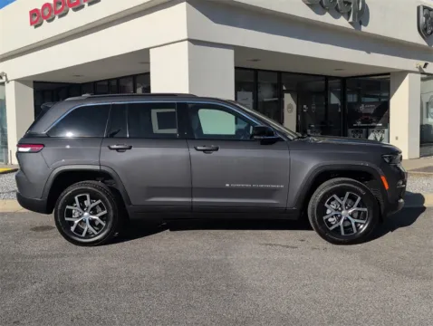 More photos of 2025 Jeep Grand Cherokee Limited at Step One CDJR Fiat Crestview, FL