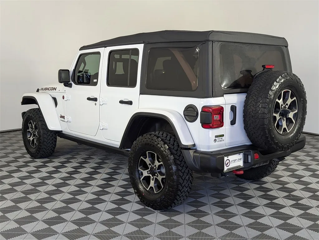 2021 Jeep Wrangler Unlimited Rubicon photo 3