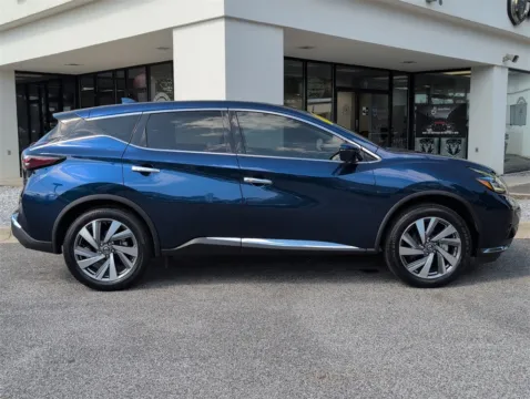 More photos of 2021 Nissan Murano SL at Step One CDJR Fiat Crestview, FL