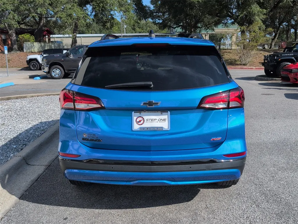 2024 Chevrolet Equinox RS photo 3