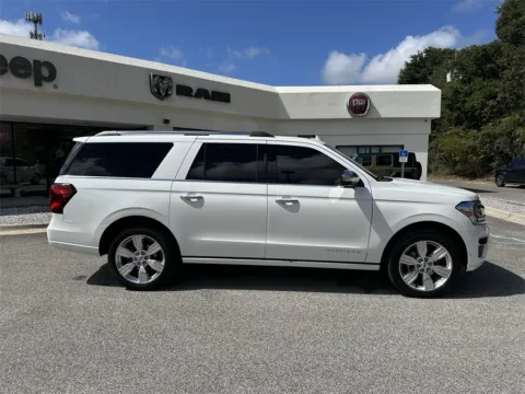 More photos of 2024 Ford Expedition Max Platinum at Step One CDJR Fiat Crestview, FL