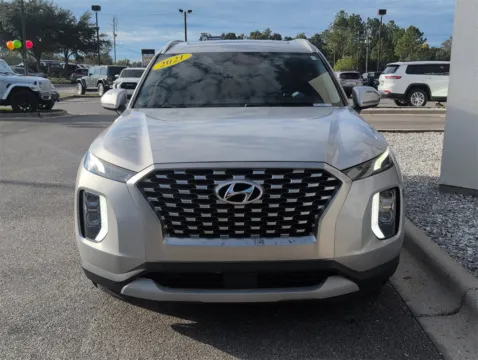 More photos of 2021 Hyundai Palisade SEL at Step One CDJR Fiat Crestview, FL