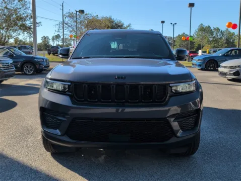 More photos of 2025 Jeep Grand Cherokee Altitude X at Step One CDJR Fiat Crestview, FL
