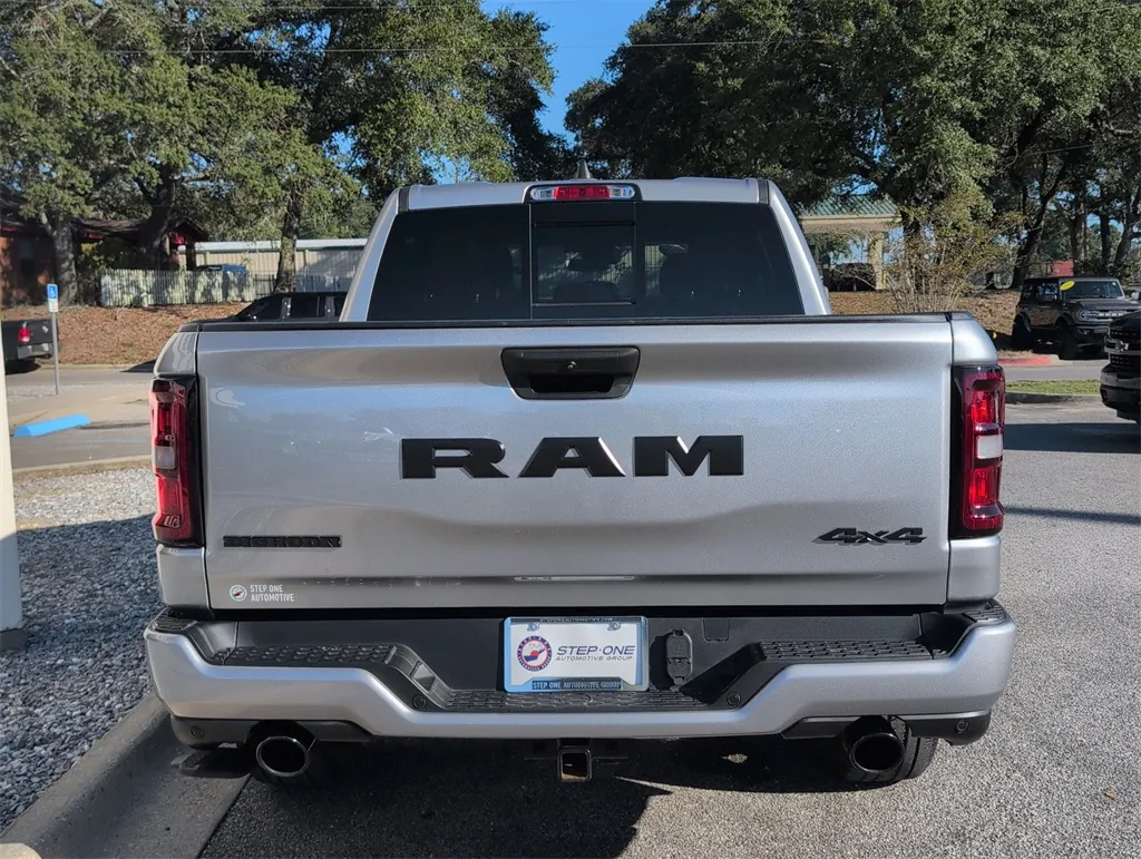 2025 Ram 1500 Big Horn Lone Star Night Edition photo 3