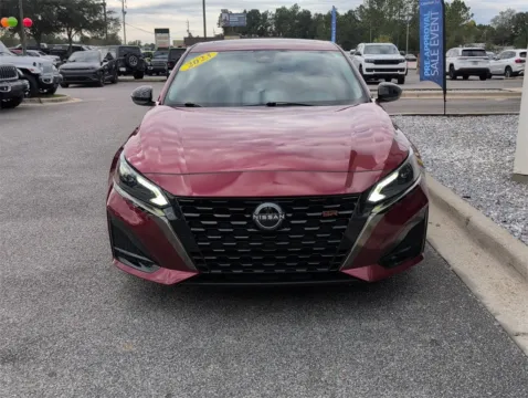 More photos of 2023 Nissan Altima 2.5 SR at Step One CDJR Fiat Crestview, FL