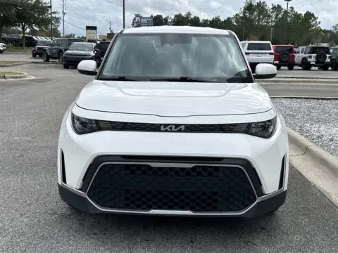 More photos of 2023 Kia Soul LX at Step One CDJR Fiat Crestview, FL