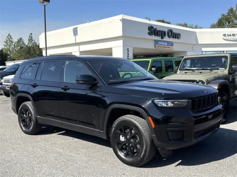 Photos of 2025 Jeep Grand Cherokee L Altitude X for sale in Crestview, FL at Step One CDJR Fiat Crestview