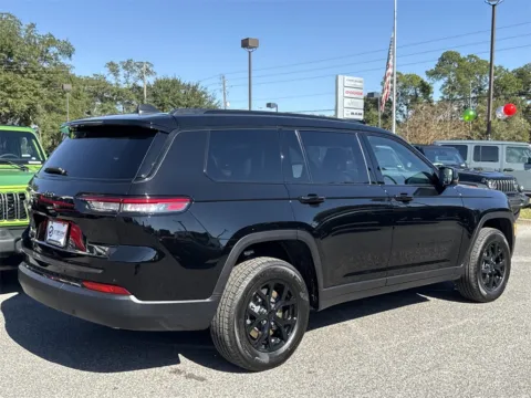 More photos of 2025 Jeep Grand Cherokee L Altitude X at Step One CDJR Fiat Crestview, FL