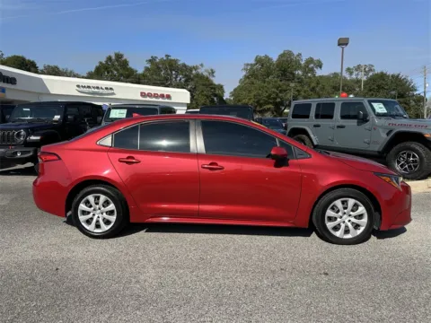 More photos of 2021 Toyota Corolla LE at Step One CDJR Fiat Crestview, FL