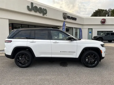 More photos of 2025 Jeep Grand Cherokee Limited at Step One CDJR Fiat Crestview, FL