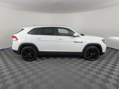 More photos of 2023 Volkswagen Atlas Cross Sport 3.6L V6 SE w/Technology at Step One CDJR Fiat Fort Walton Beach, FL