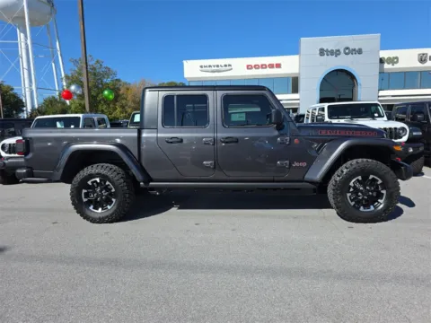 More photos of 2026 Jeep Gladiator Rubicon at Step One CDJR Fiat Fort Walton Beach, FL