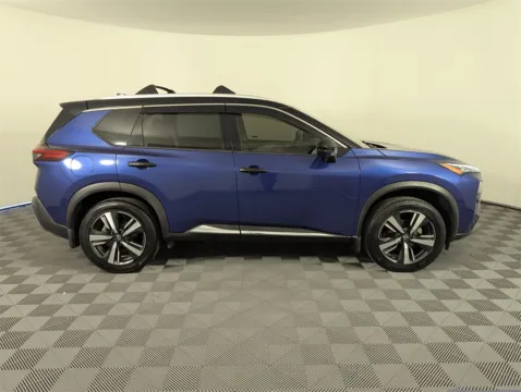 More photos of 2021 Nissan Rogue SL at Step One CDJR Fiat Fort Walton Beach, FL