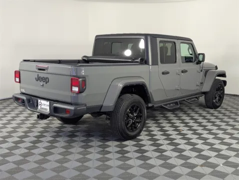 More photos of 2022 Jeep Gladiator Altitude at Step One CDJR Fiat Fort Walton Beach, FL