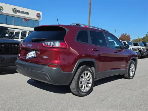 More photos of 2021 Jeep Cherokee Latitude at Step One CDJR Fiat Fort Walton Beach, FL