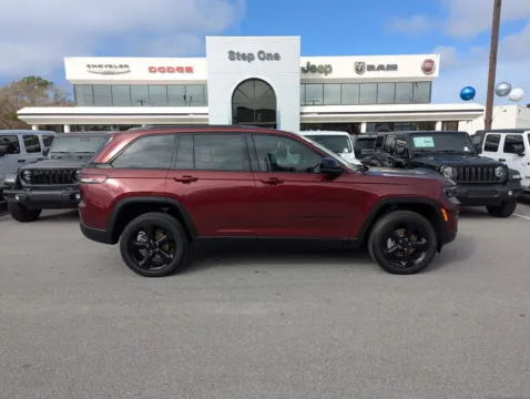 More photos of 2025 Jeep Grand Cherokee Altitude X at Step One CDJR Fiat Fort Walton Beach, FL