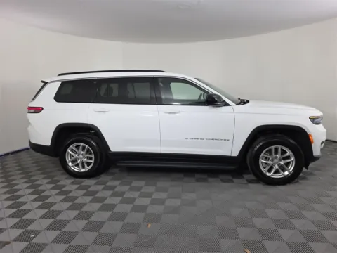 More photos of 2025 Jeep Grand Cherokee L Laredo at Step One CDJR Fiat Fort Walton Beach, FL