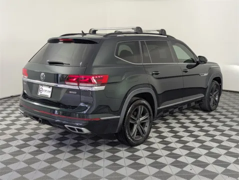 More photos of 2021 Volkswagen Atlas 3.6L V6 SE w/Technology R-Line at Step One CDJR Fiat Fort Walton Beach, FL