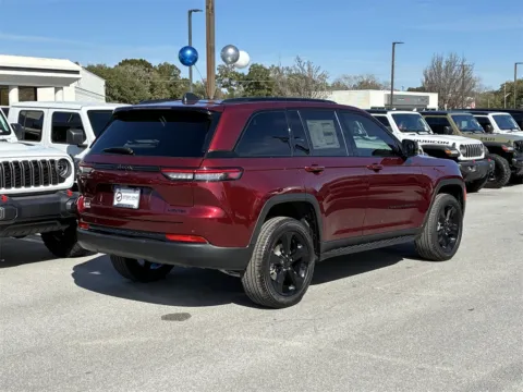 More photos of 2025 Jeep Grand Cherokee Limited at Step One CDJR Fiat Fort Walton Beach, FL