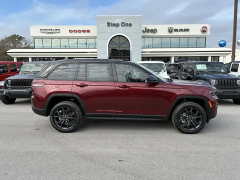 More photos of 2025 Jeep Grand Cherokee Limited at Step One CDJR Fiat Fort Walton Beach, FL