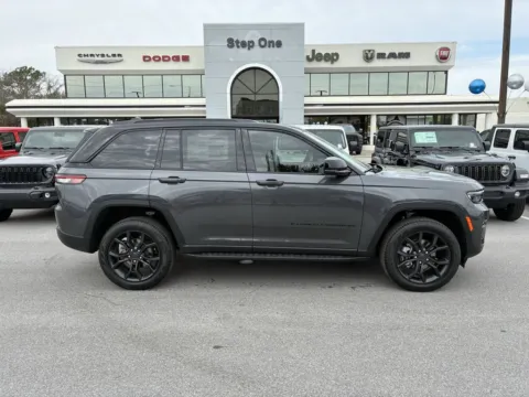 More photos of 2025 Jeep Grand Cherokee Limited at Step One CDJR Fiat Fort Walton Beach, FL