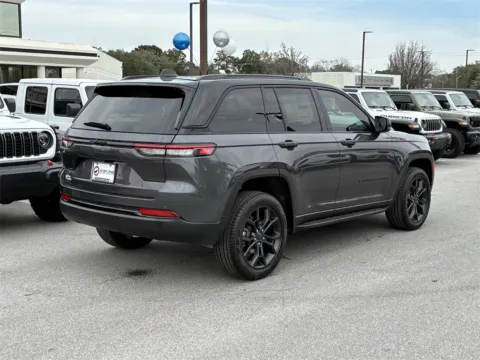 More photos of 2025 Jeep Grand Cherokee Limited at Step One CDJR Fiat Fort Walton Beach, FL