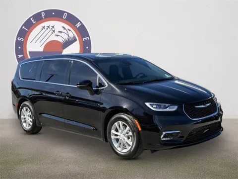 Photos of 2026 Chrysler Pacifica Select for sale in Fort Walton Beach, FL at Step One CDJR Fiat Fort Walton Beach