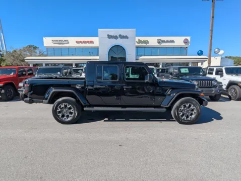 More photos of 2026 Jeep Gladiator Sahara at Step One CDJR Fiat Fort Walton Beach, FL