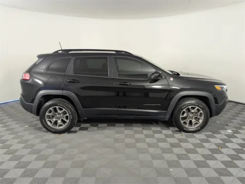 More photos of 2022 Jeep Cherokee Trailhawk at Step One CDJR Fiat Fort Walton Beach, FL