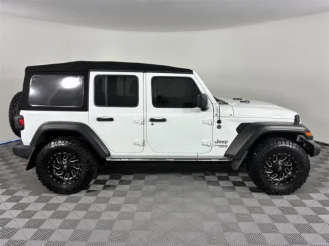 More photos of 2018 Jeep Wrangler Unlimited Sport S at Step One CDJR Fiat Fort Walton Beach, FL