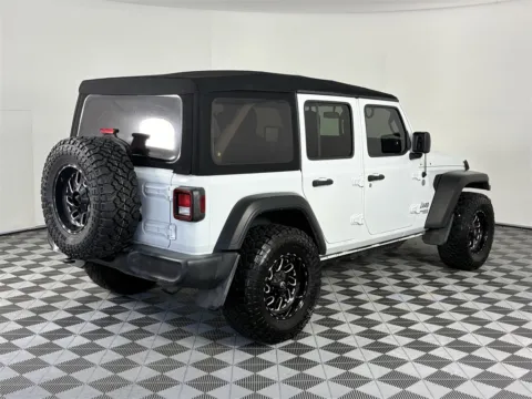 More photos of 2018 Jeep Wrangler Unlimited Sport S at Step One CDJR Fiat Fort Walton Beach, FL