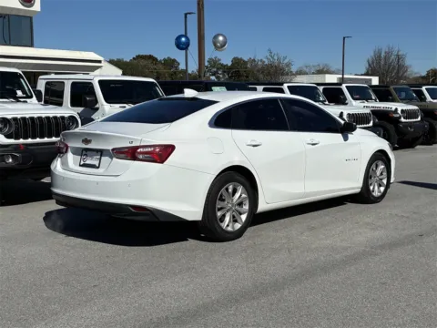 More photos of 2019 Chevrolet Malibu LT at Step One CDJR Fiat Fort Walton Beach, FL