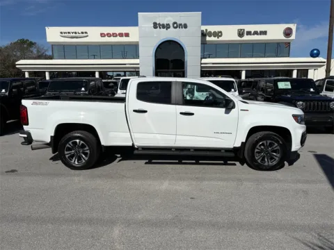 More photos of 2022 Chevrolet Colorado Z71 at Step One CDJR Fiat Fort Walton Beach, FL