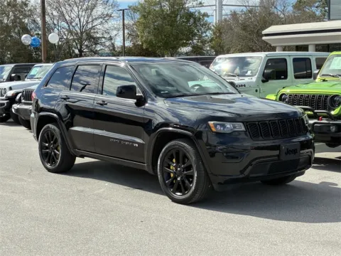Photos of 2019 Jeep Grand Cherokee Altitude for sale in Fort Walton Beach, FL at Step One CDJR Fiat Fort Walton Beach