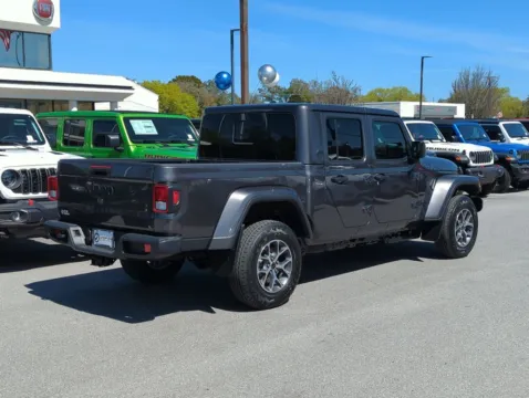 More photos of 2026 Jeep Gladiator Sport S at Step One CDJR Fiat Fort Walton Beach, FL