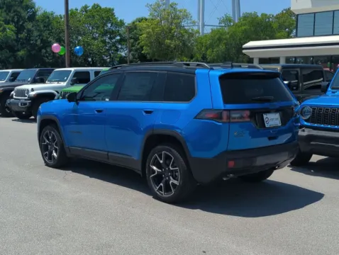 More photos of 2026 Jeep Cherokee Overland at Step One CDJR Fiat Fort Walton Beach, FL