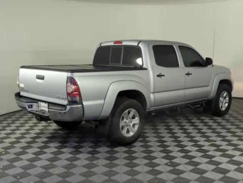 More photos of 2013 Toyota Tacoma at Step One CDJR Fiat Fort Walton Beach, FL