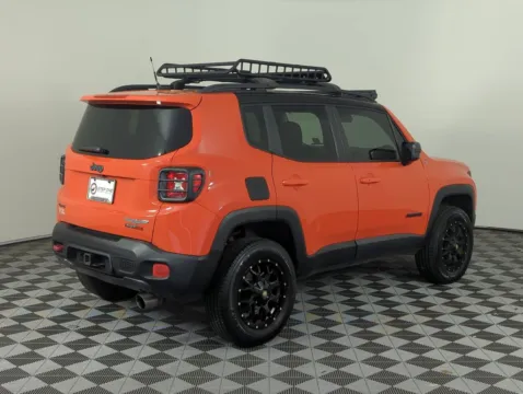 More photos of 2016 Jeep Renegade Trailhawk at Step One CDJR Fiat Fort Walton Beach, FL