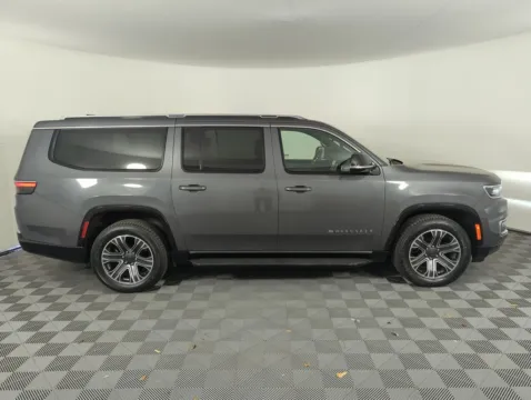 More photos of 2024 Jeep Wagoneer L Series II at Step One CDJR Fiat Fort Walton Beach, FL