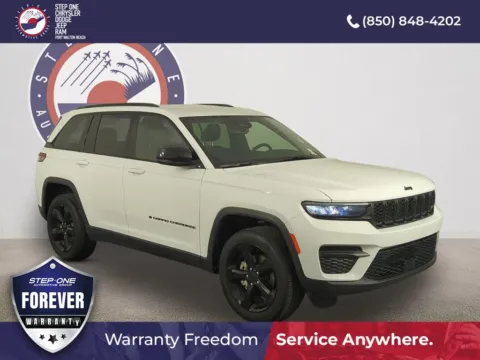 White 2023 Jeep Grand Cherokee Altitude for sale in Fort Walton Beach, FL