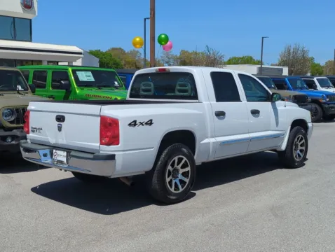 More photos of 2005 Dodge Dakota Laramie at Step One CDJR Fiat Fort Walton Beach, FL