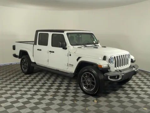 Photos of 2023 Jeep Gladiator Overland for sale in Fort Walton Beach, FL at Step One CDJR Fiat Fort Walton Beach